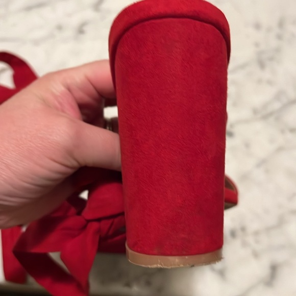 Red Lulu’s heels, suede. Size 7. - Picture 6 of 6